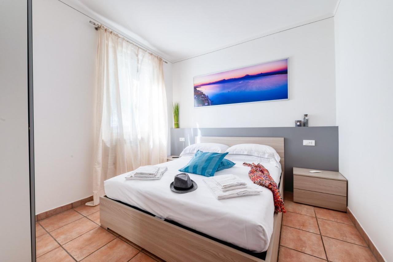 Wolf House - Peschiera Holiday - Jacuzzi Privata بسكييرا ديل غاردا المظهر الخارجي الصورة