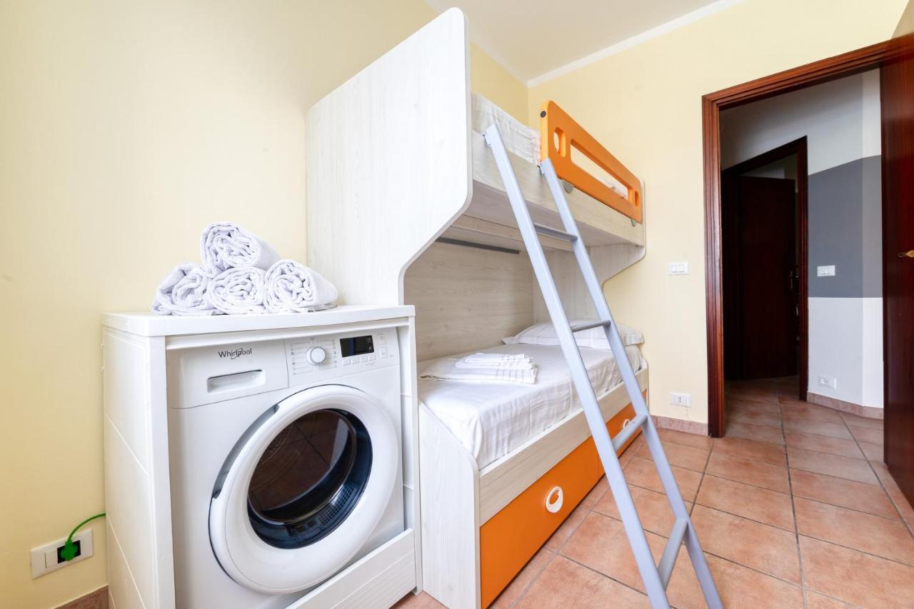 Wolf House - Peschiera Holiday - Jacuzzi Privata بسكييرا ديل غاردا المظهر الخارجي الصورة